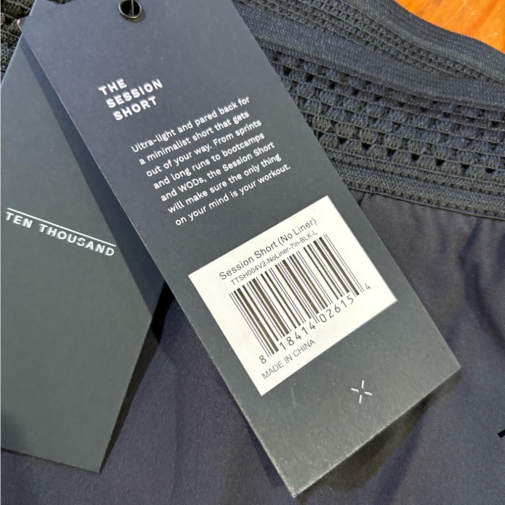 Ten Thousand Session Short Ultra-light Running Workout 7in NoLiner BLACK Large - Picture 2 of 6